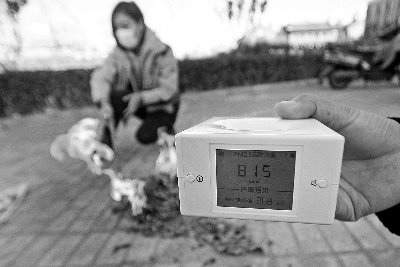 農(nóng)歷十月初一市民給故人燒紙致北京PM2.5飆升